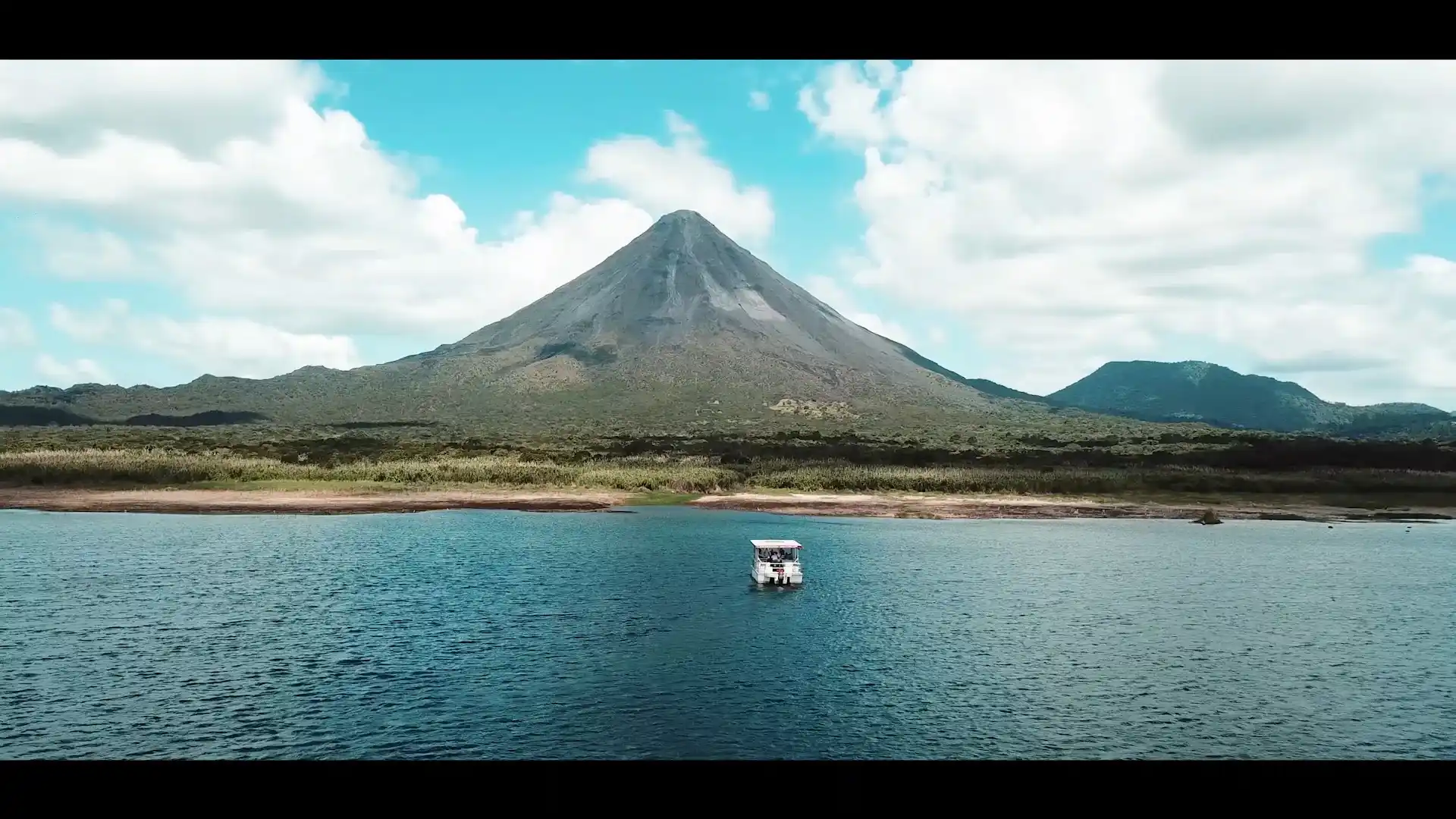Arenal Lake Experience: Jungle Hike + Boat tour